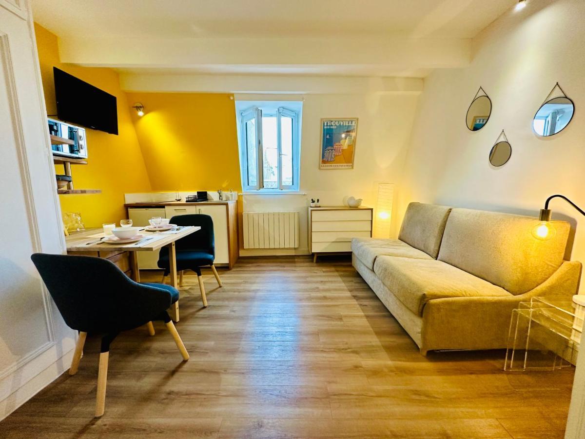 Studio Hissez Haut - Idealement Place, Plage, Restaurants, Commerces Trouville-sur-Mer Ngoại thất bức ảnh